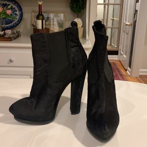 SCHUTZ black ankle booties